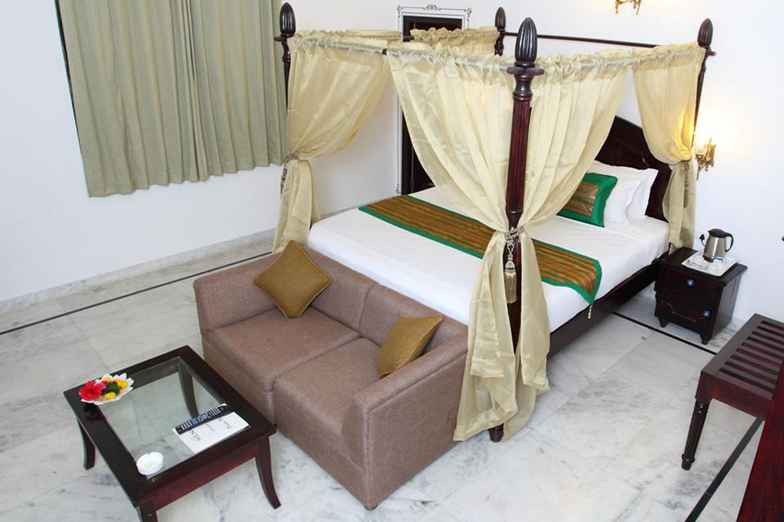 Luxury Hotel Rooms